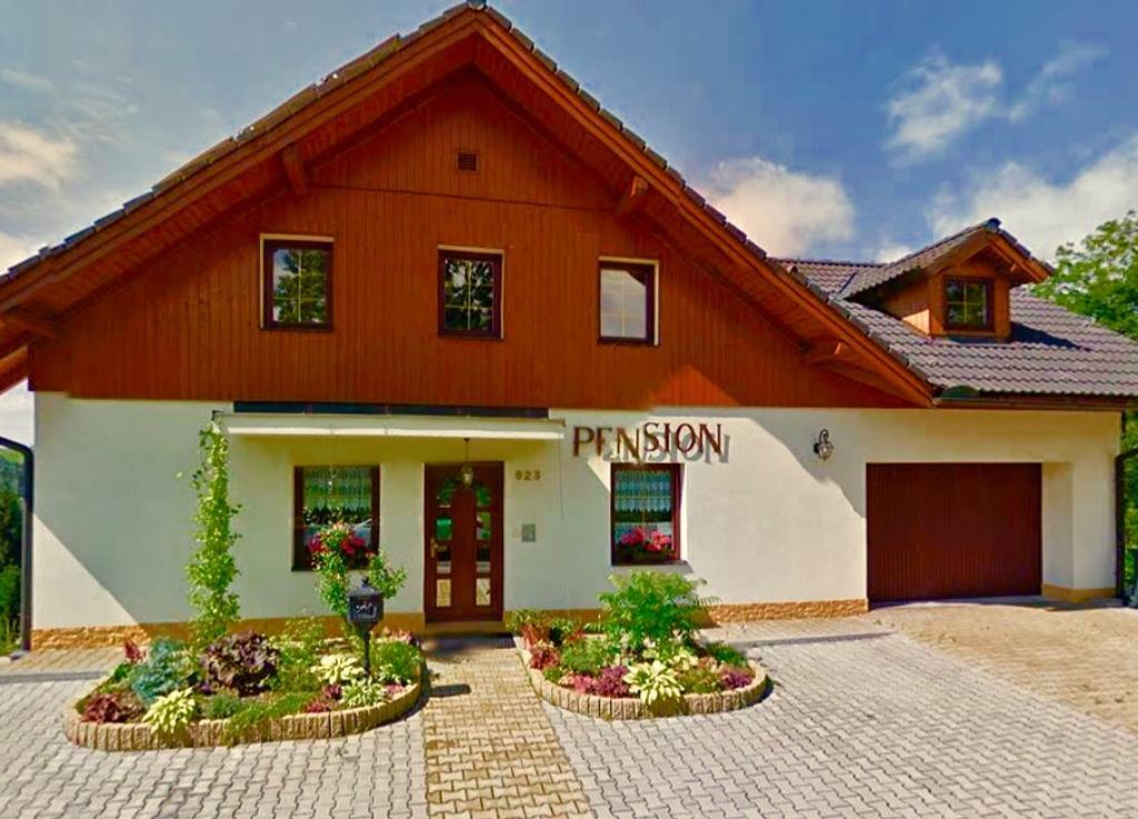 Penzion Zrzka Kořenov エクステリア 写真